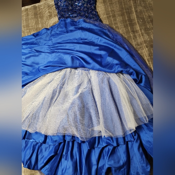 Stunning Blue Satin Prom Dress - Picture 2 of 7